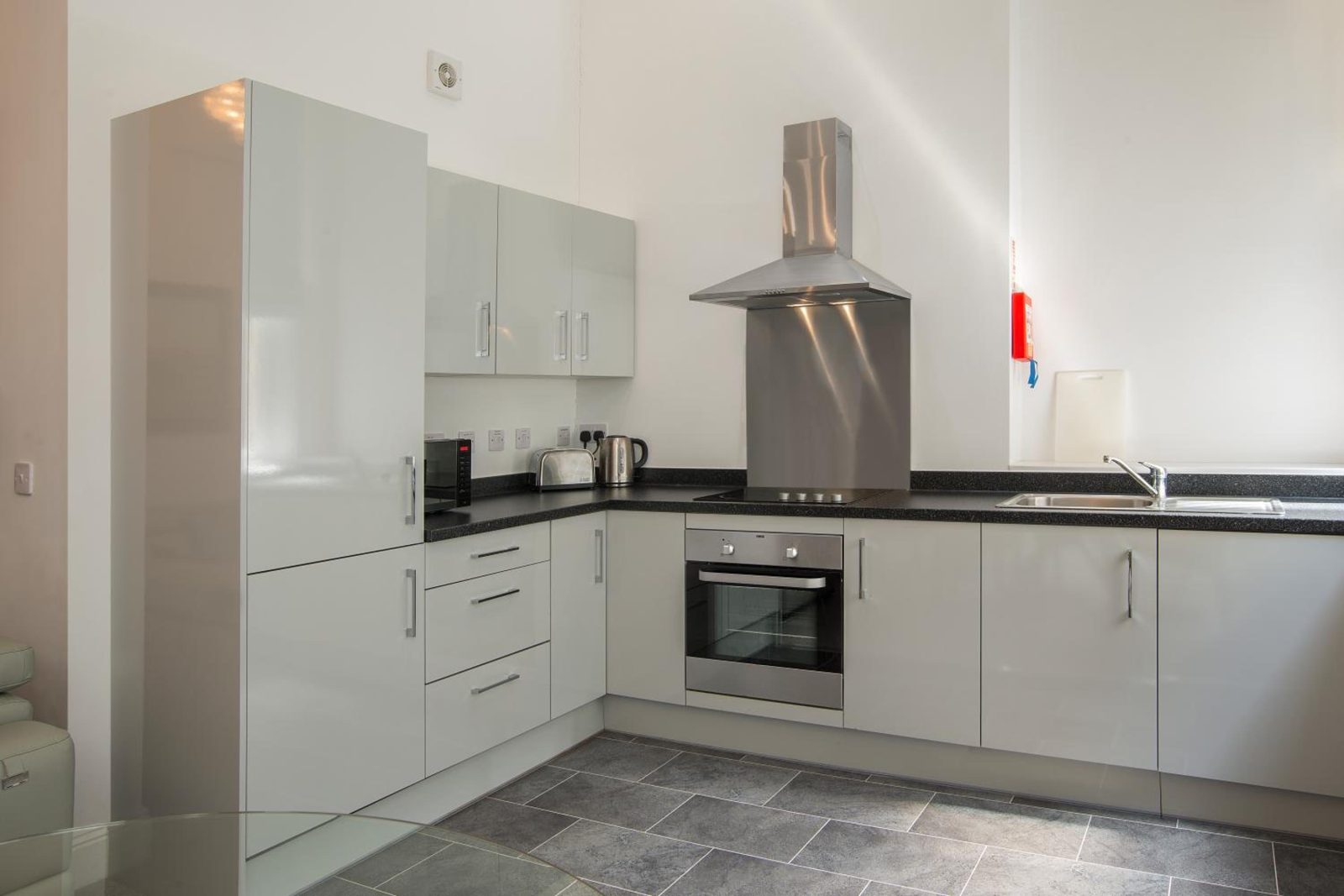 The Castle Collection 14 Cook Street — photo 7