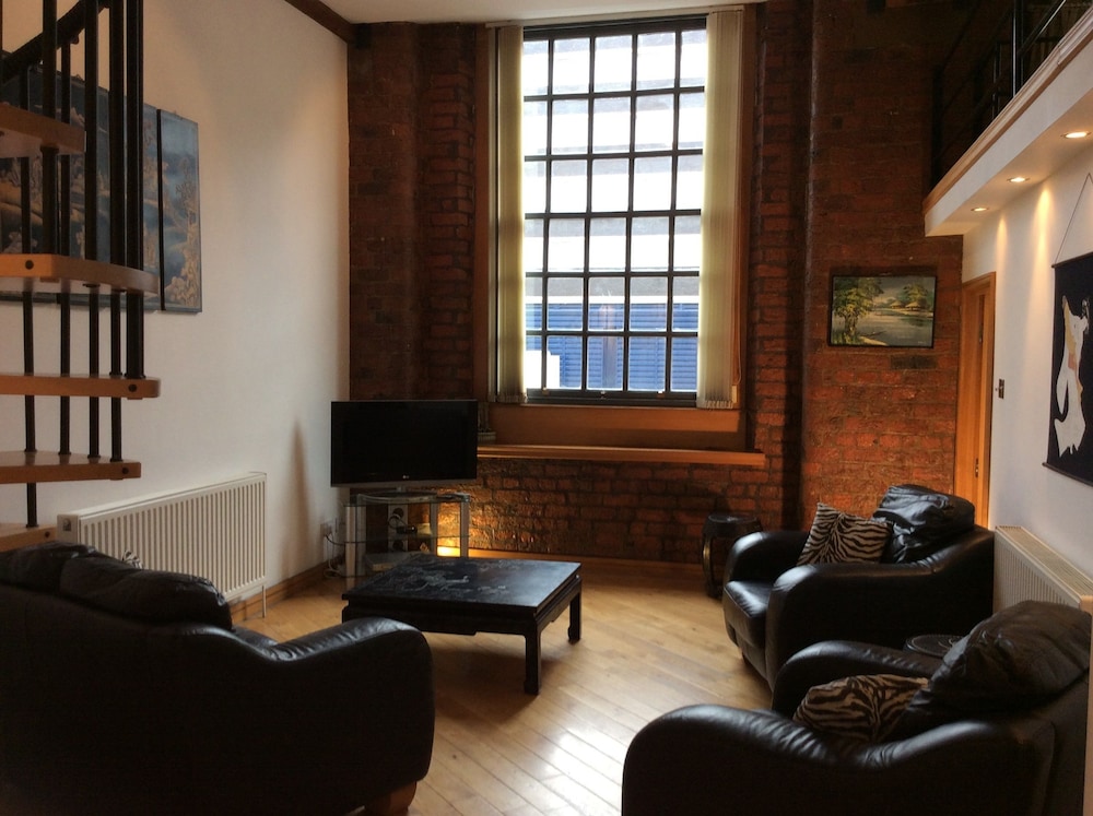 Trafalgar Warehouse Apartments — photo 4